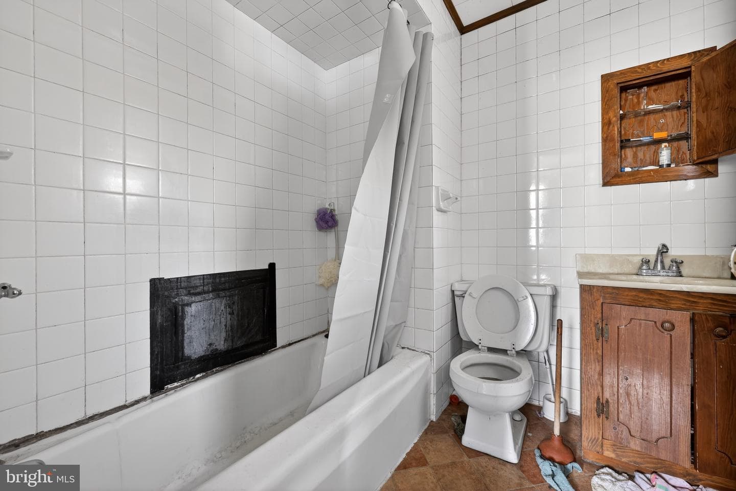 726 E Dewart Street photo 38