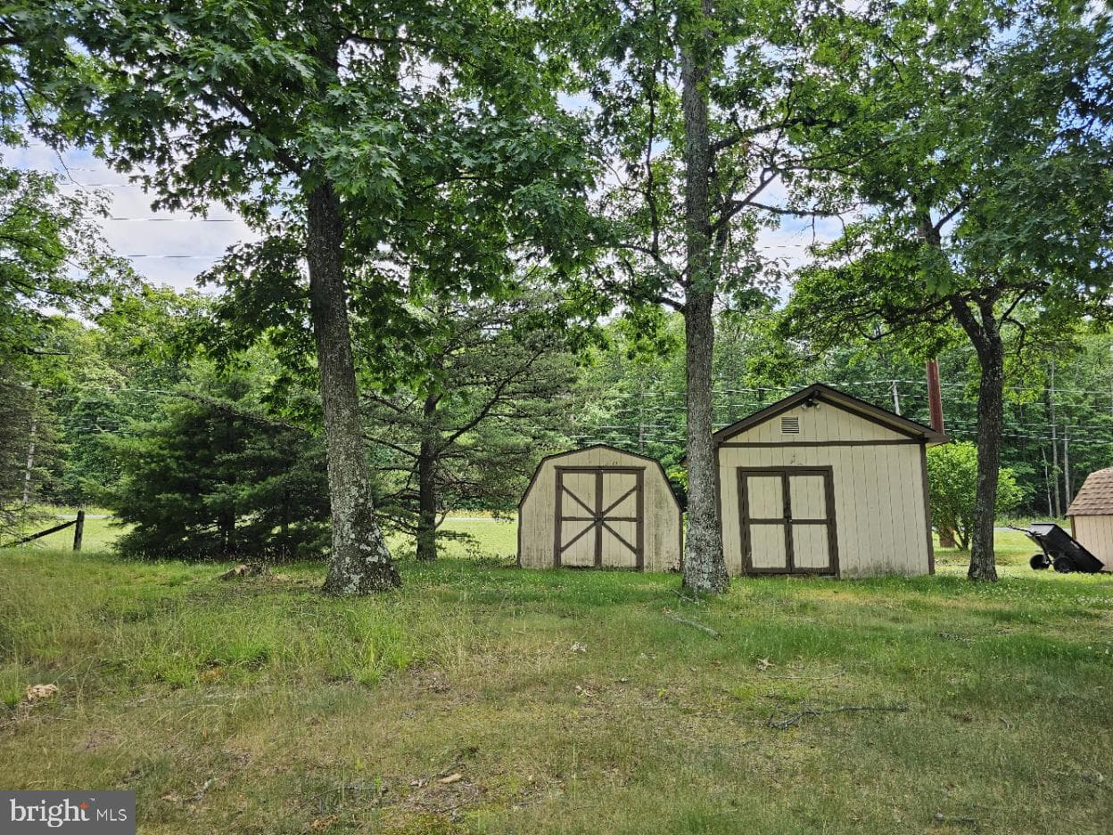 184 Greco Lane photo 22