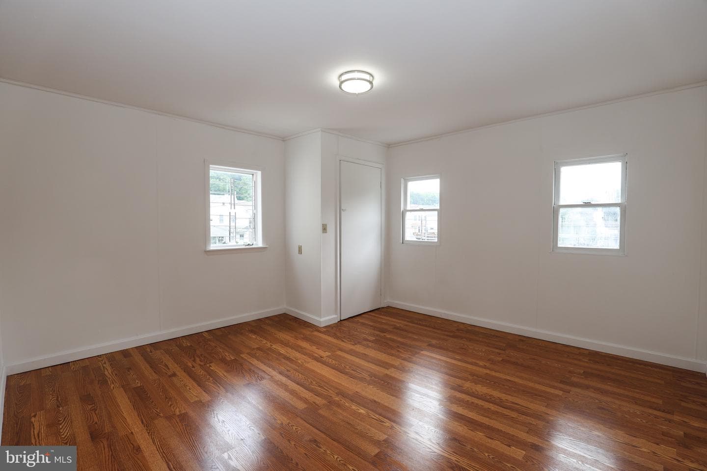 204 3rd Street photo 11