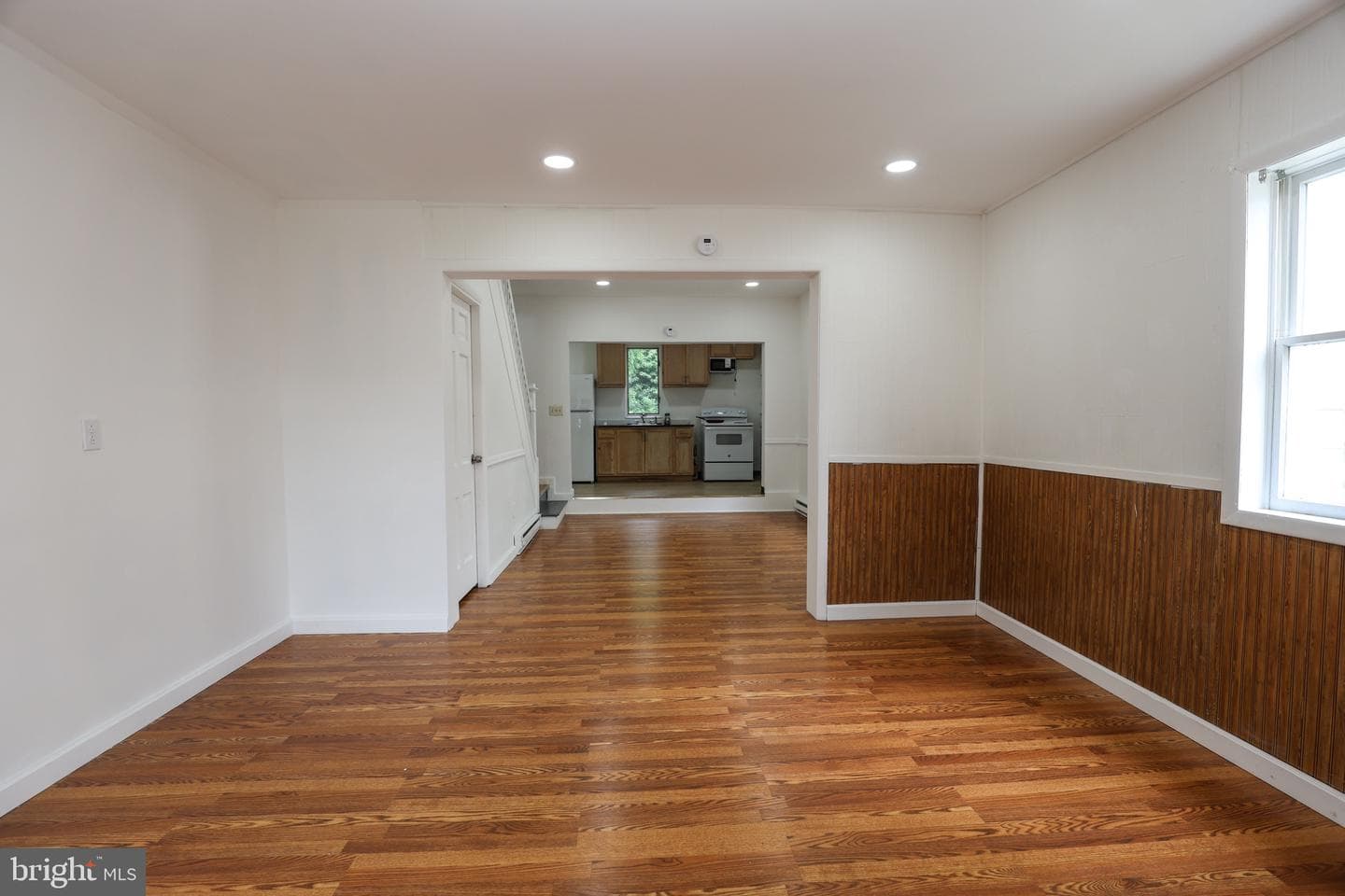 204 3rd Street photo 5