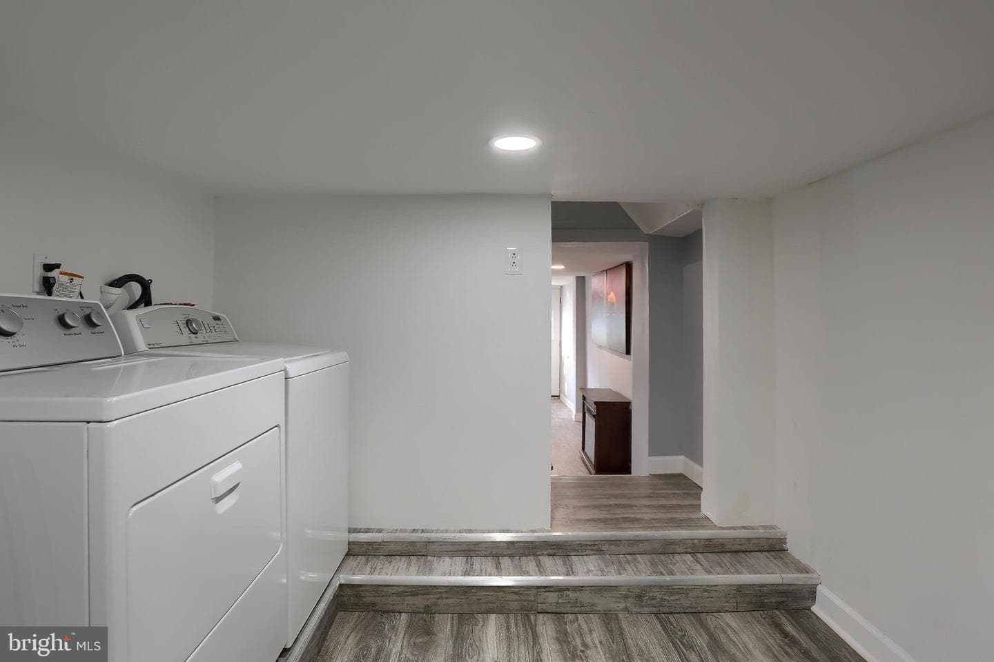 612 W State Street photo 9