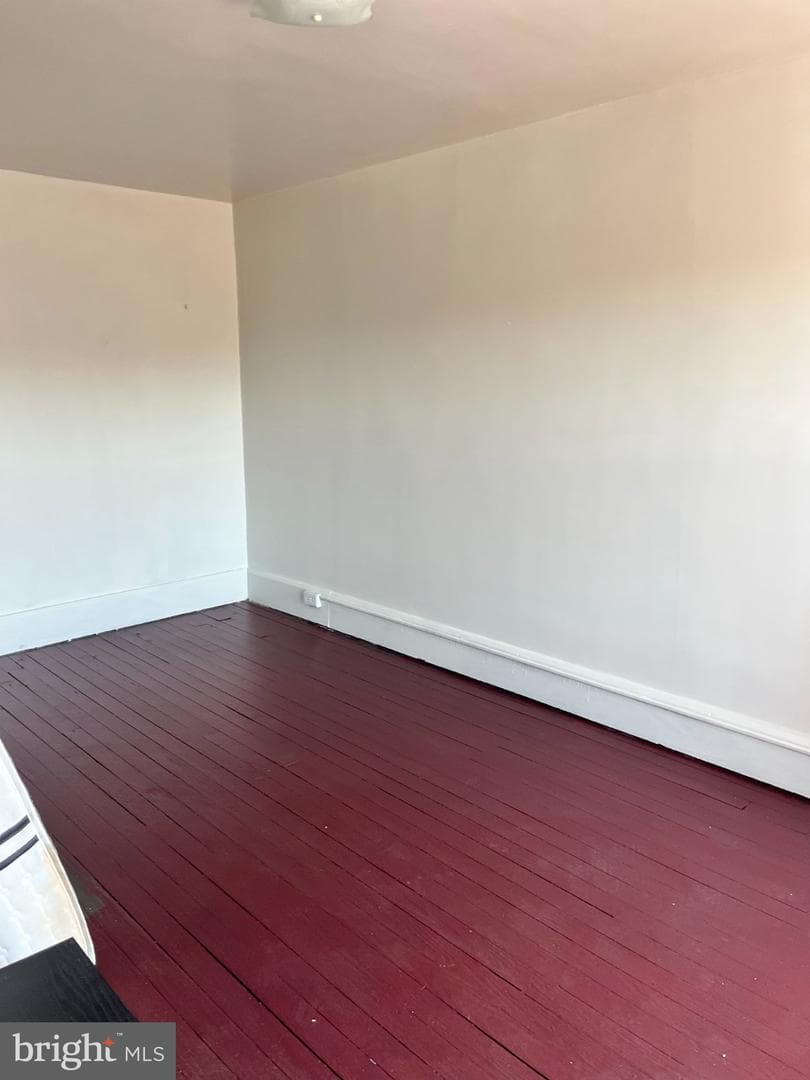 38 E Sunbury Street photo 19