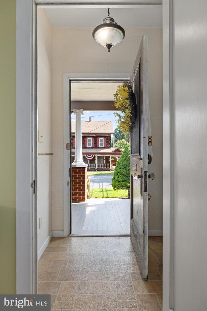 455 King Street photo 6