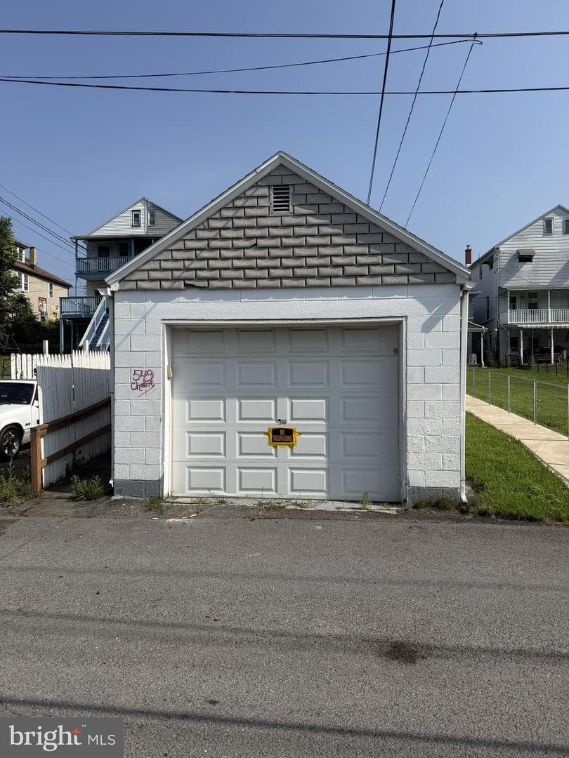 549 Chestnut Street photo 3