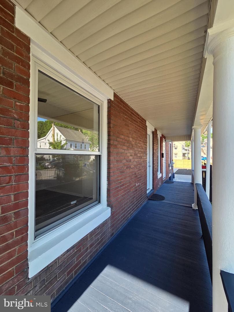 351 S 5th Street photo 4