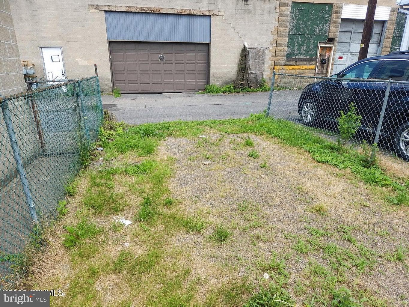 23 N 6th Street photo 17