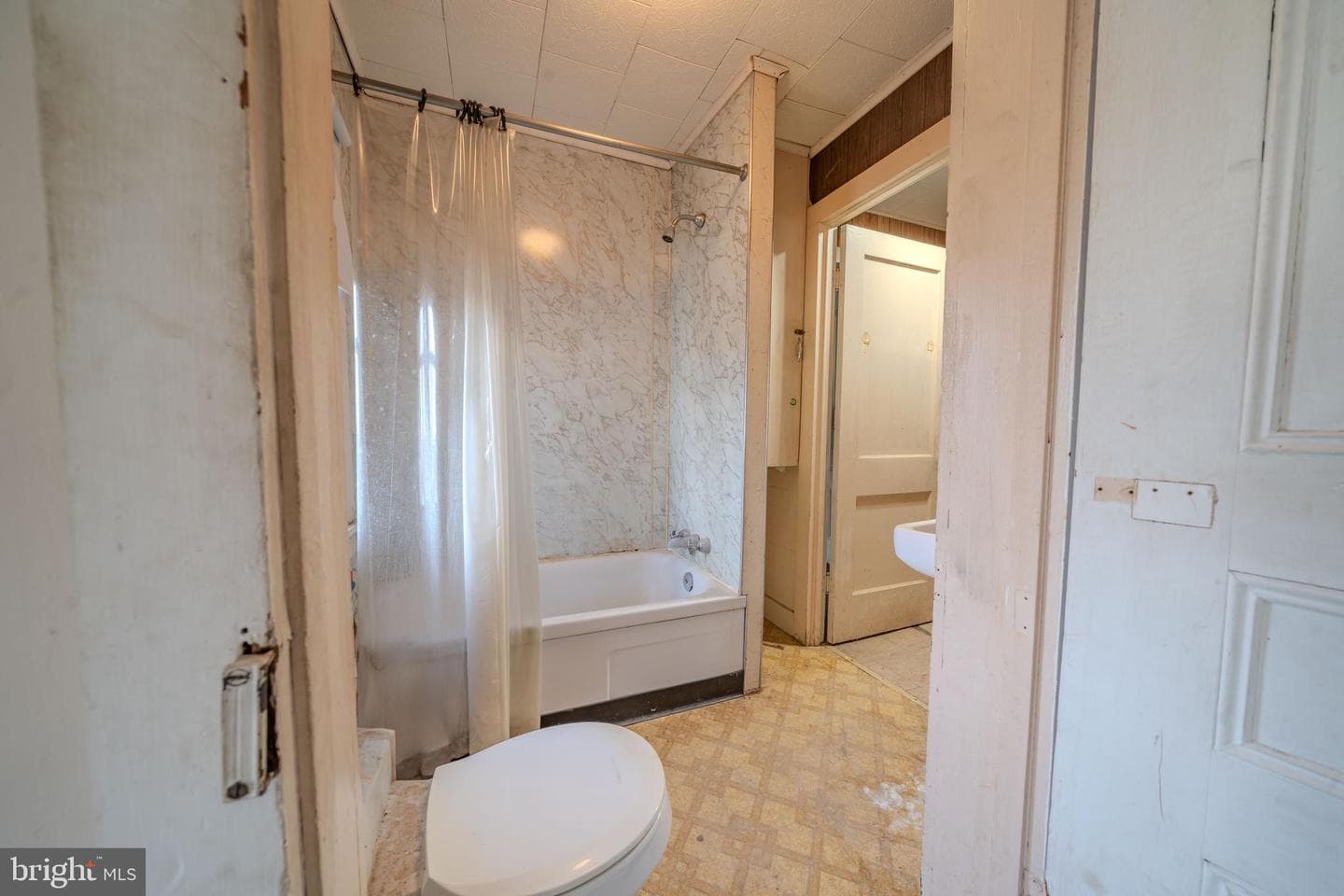 205 Sunbury Street photo 20