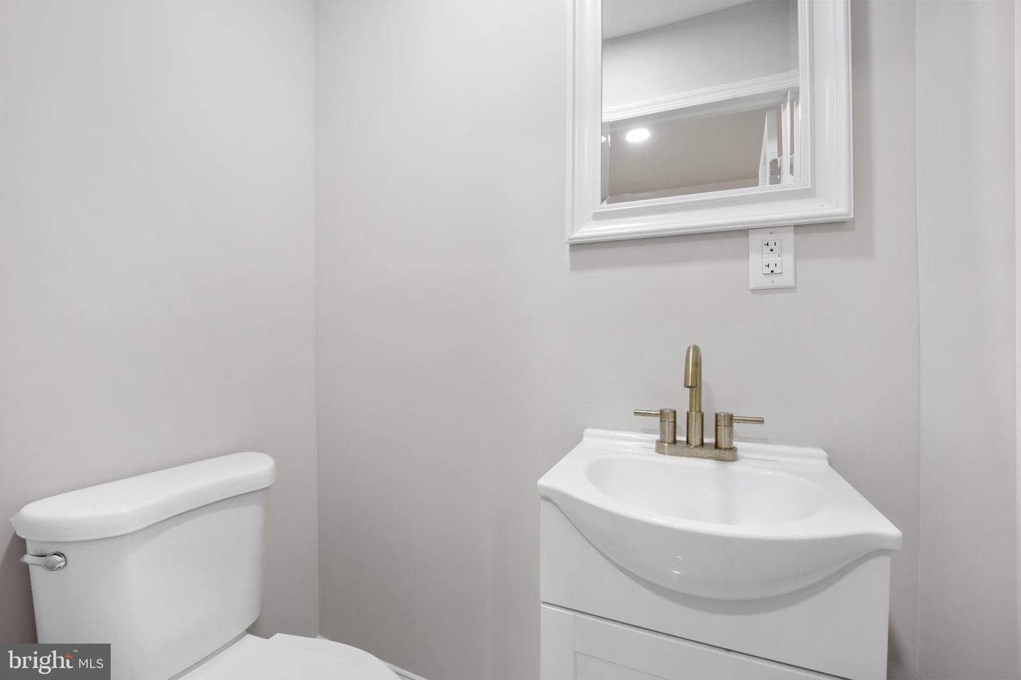 2051 W Oxford Street photo 5