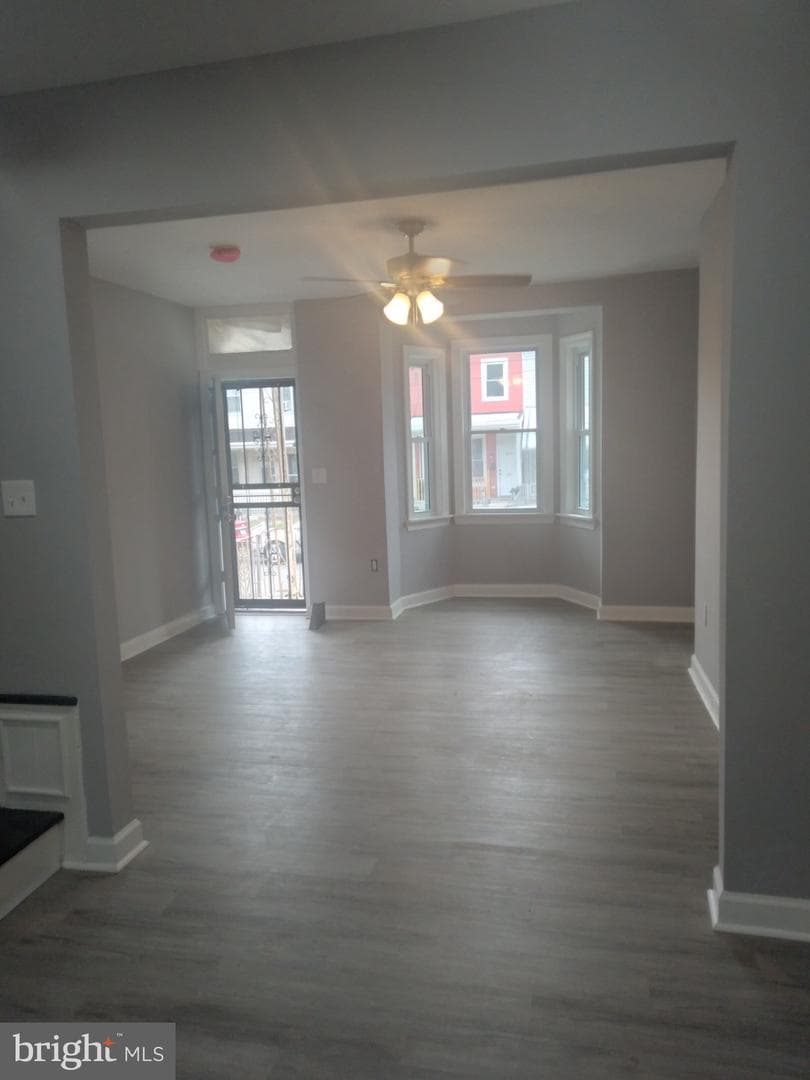 3957 Wallace Street photo 10