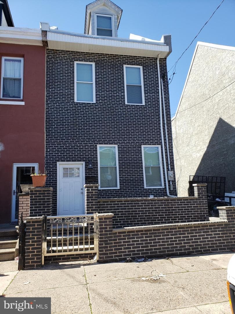 2050 E Cambria Street, Philadelphia