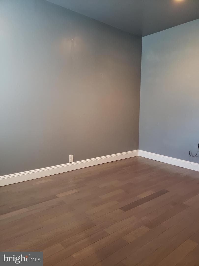 2050 E Cambria Street photo 15