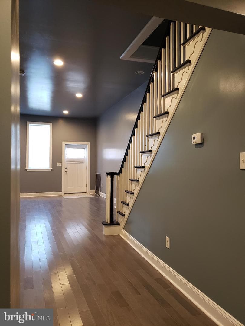 2050 E Cambria Street photo 5
