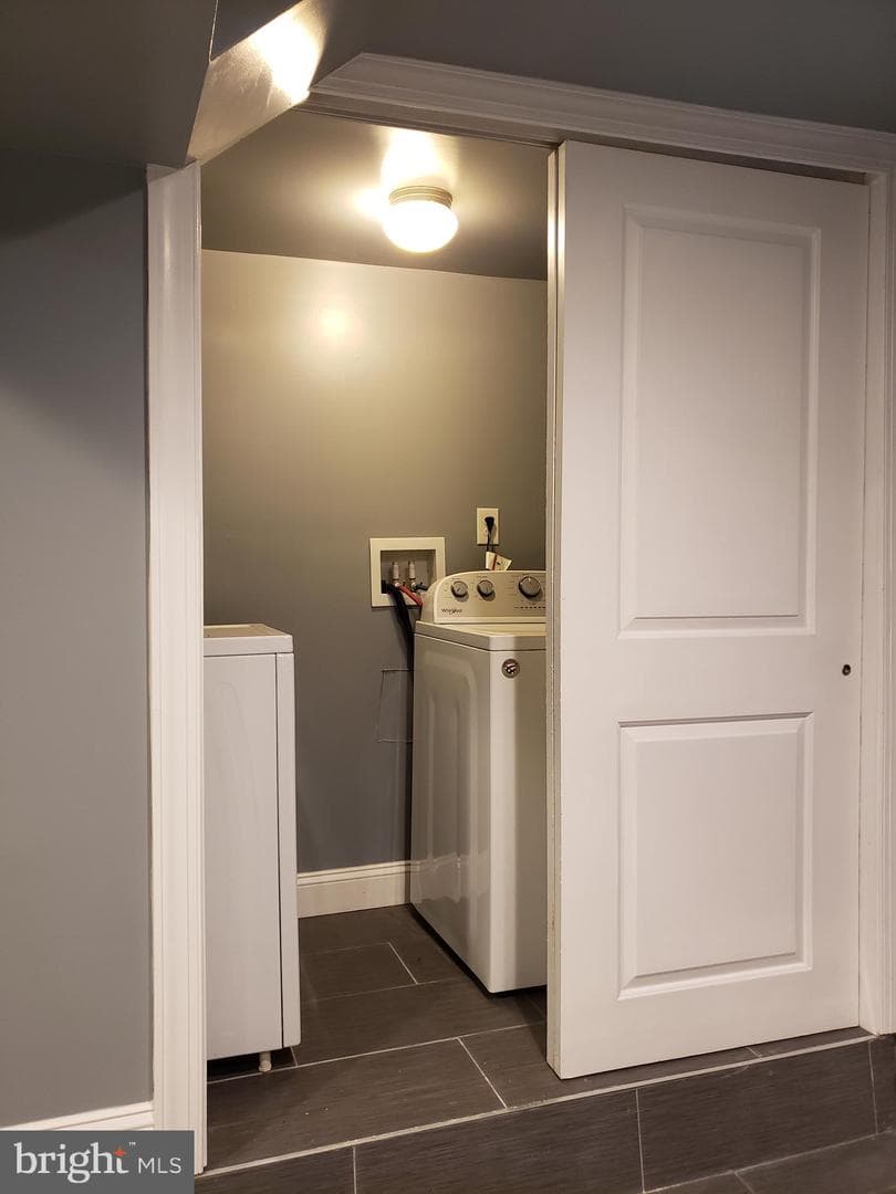 2050 E Cambria Street photo 8