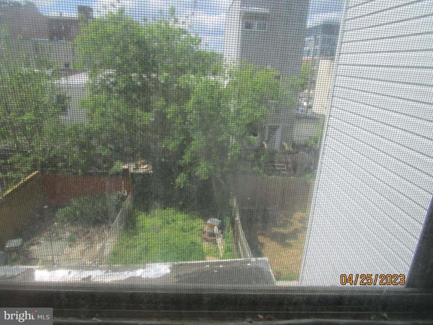 2010 E Cumberland Street photo 16