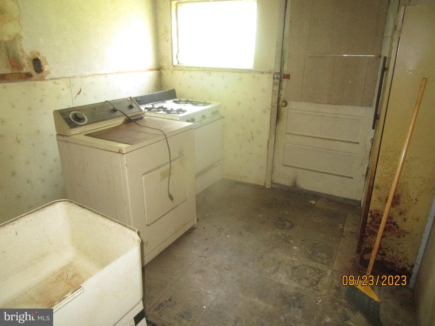 2010 E Cumberland Street photo 6
