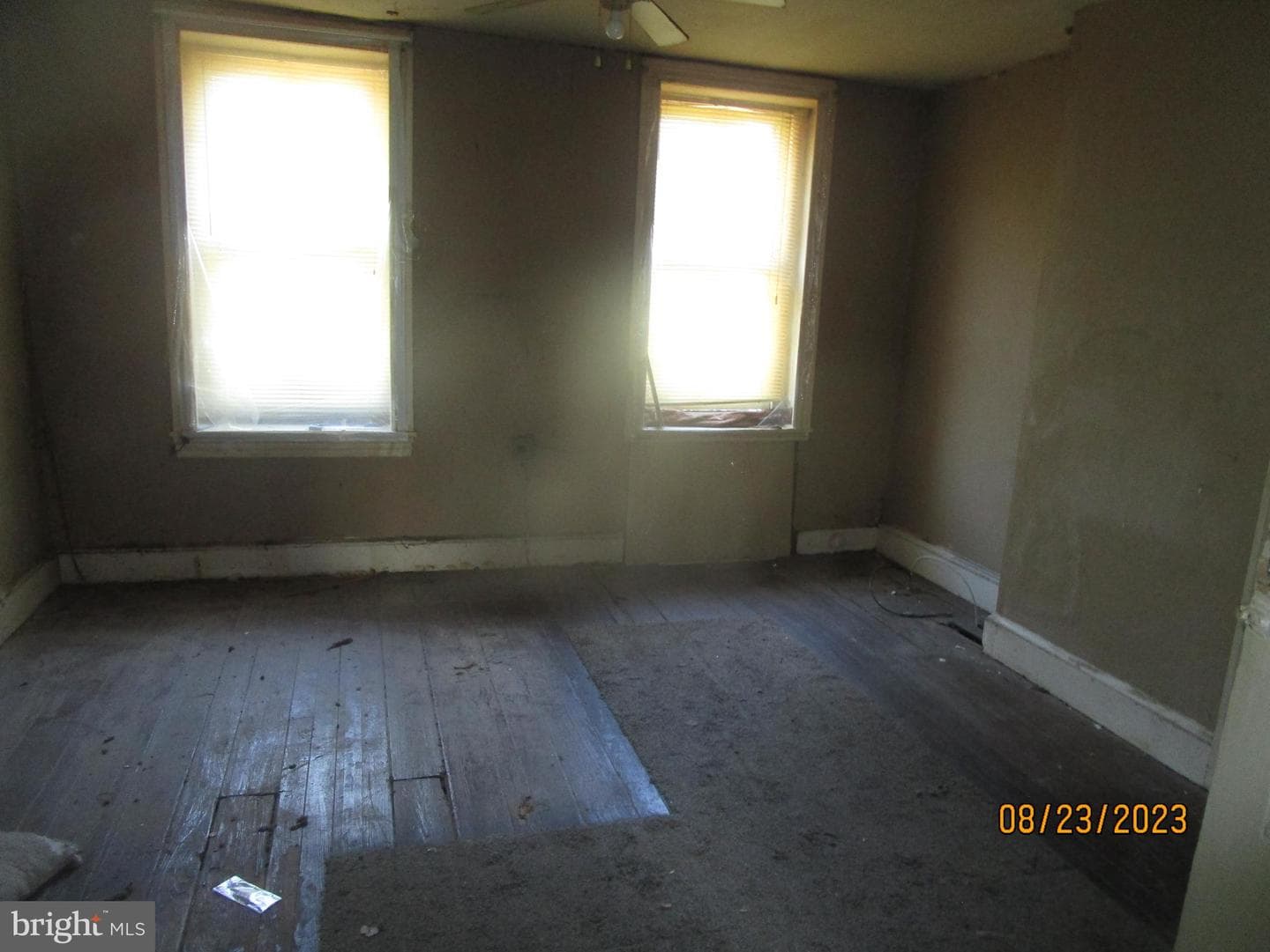 2010 E Cumberland Street photo 7