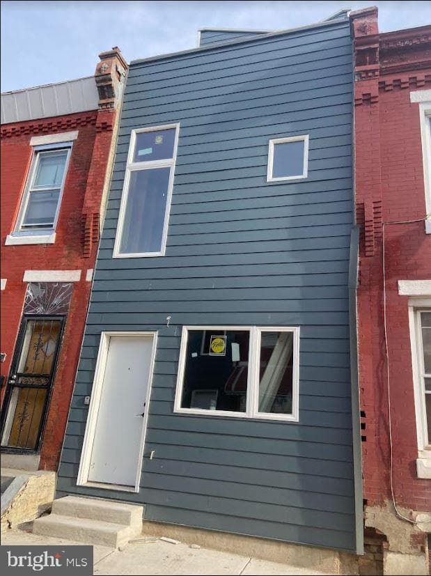 762 E Madison Street photo 7