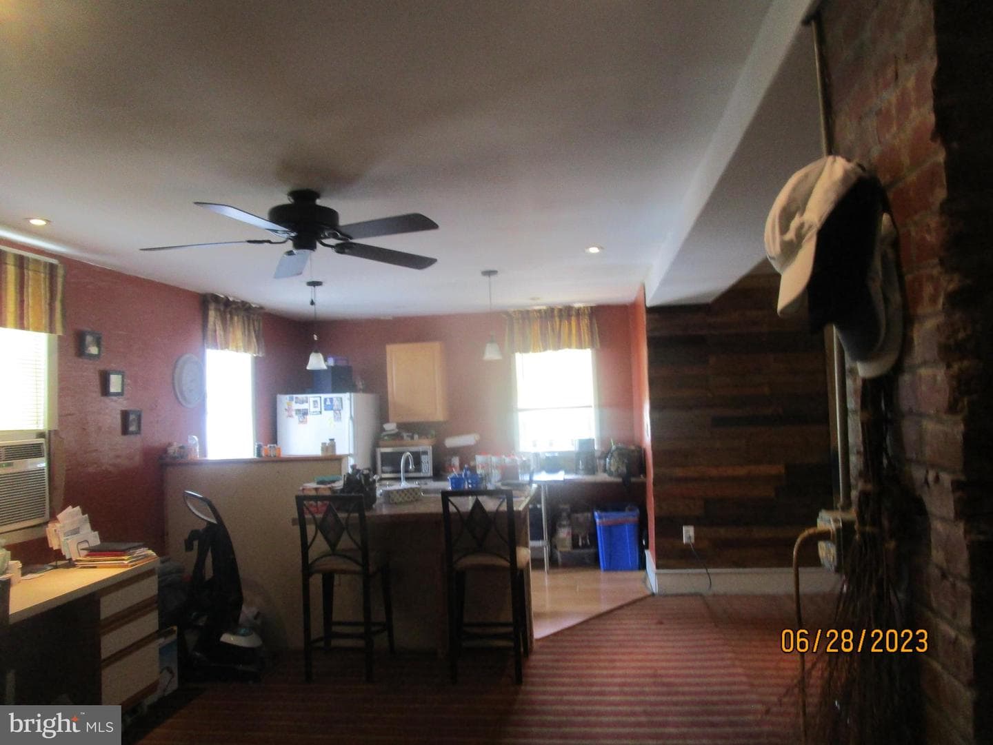 2826 E Wishart Street photo 5