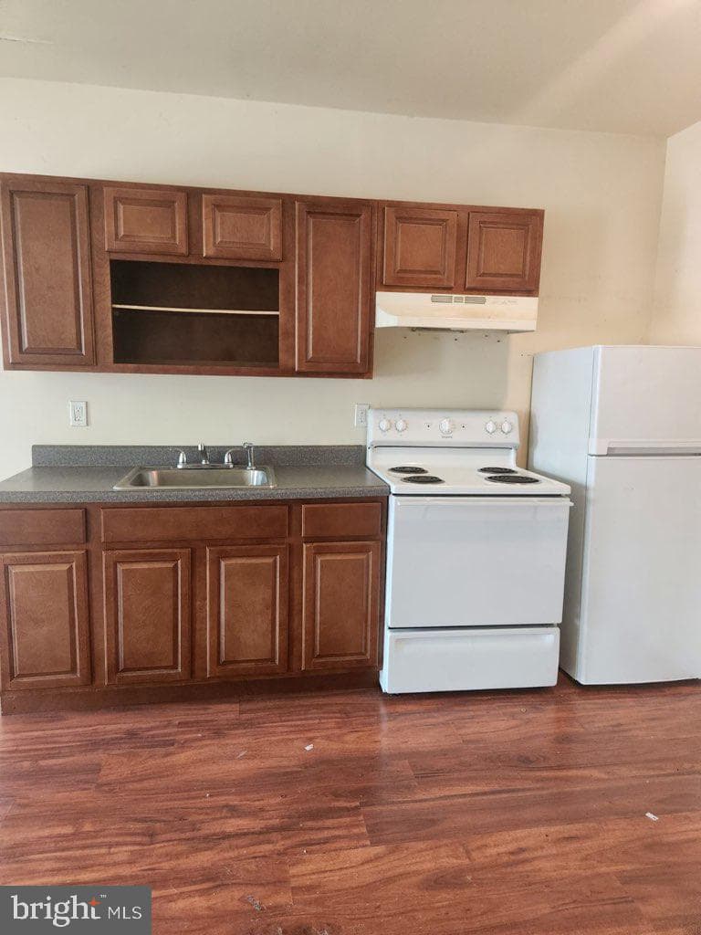 1824 E Madison Street photo 7