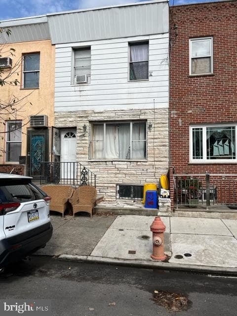 823 Jackson Street, Philadelphia