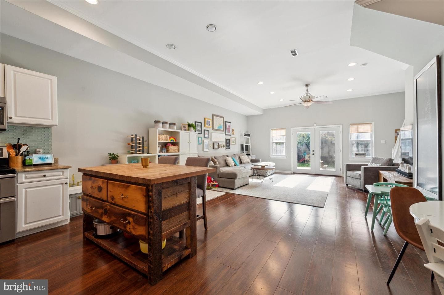 442 Moyer Street photo 1