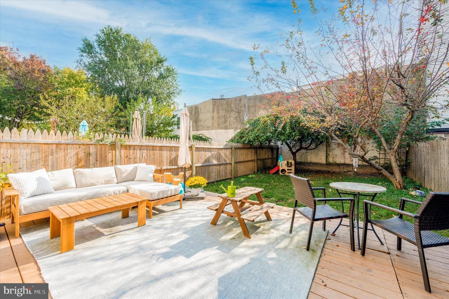 442 Moyer Street photo 2