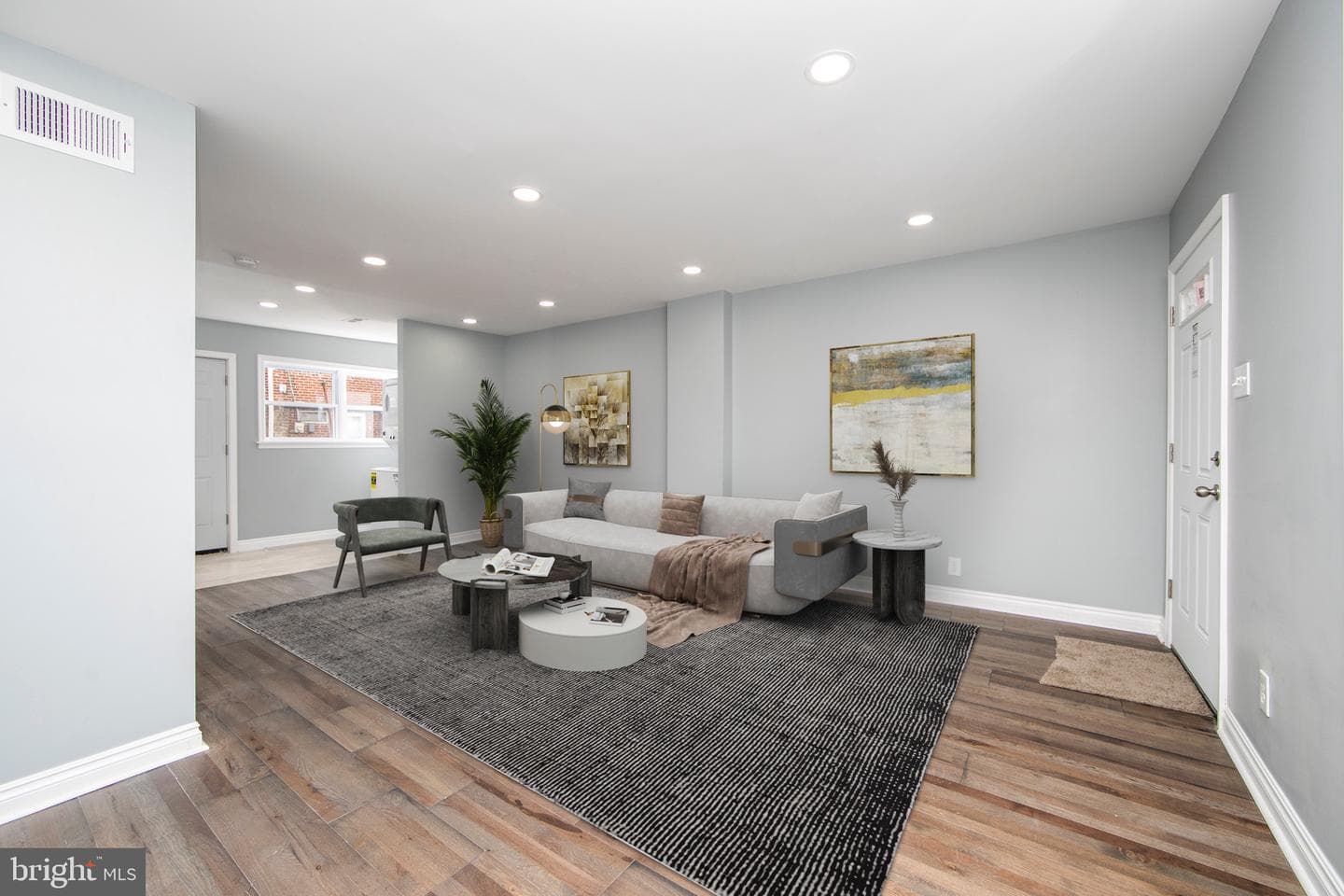 6484 Lensen Street photo 1