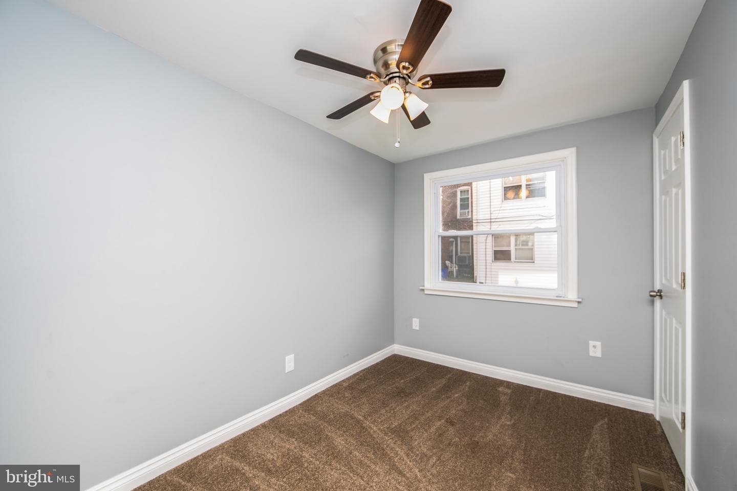 6484 Lensen Street photo 18