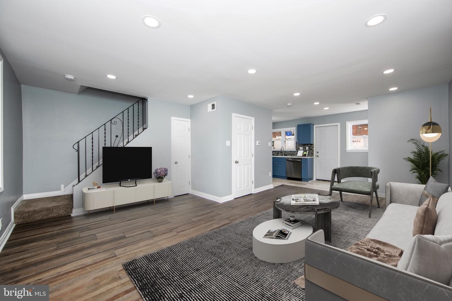 6484 Lensen Street photo 5