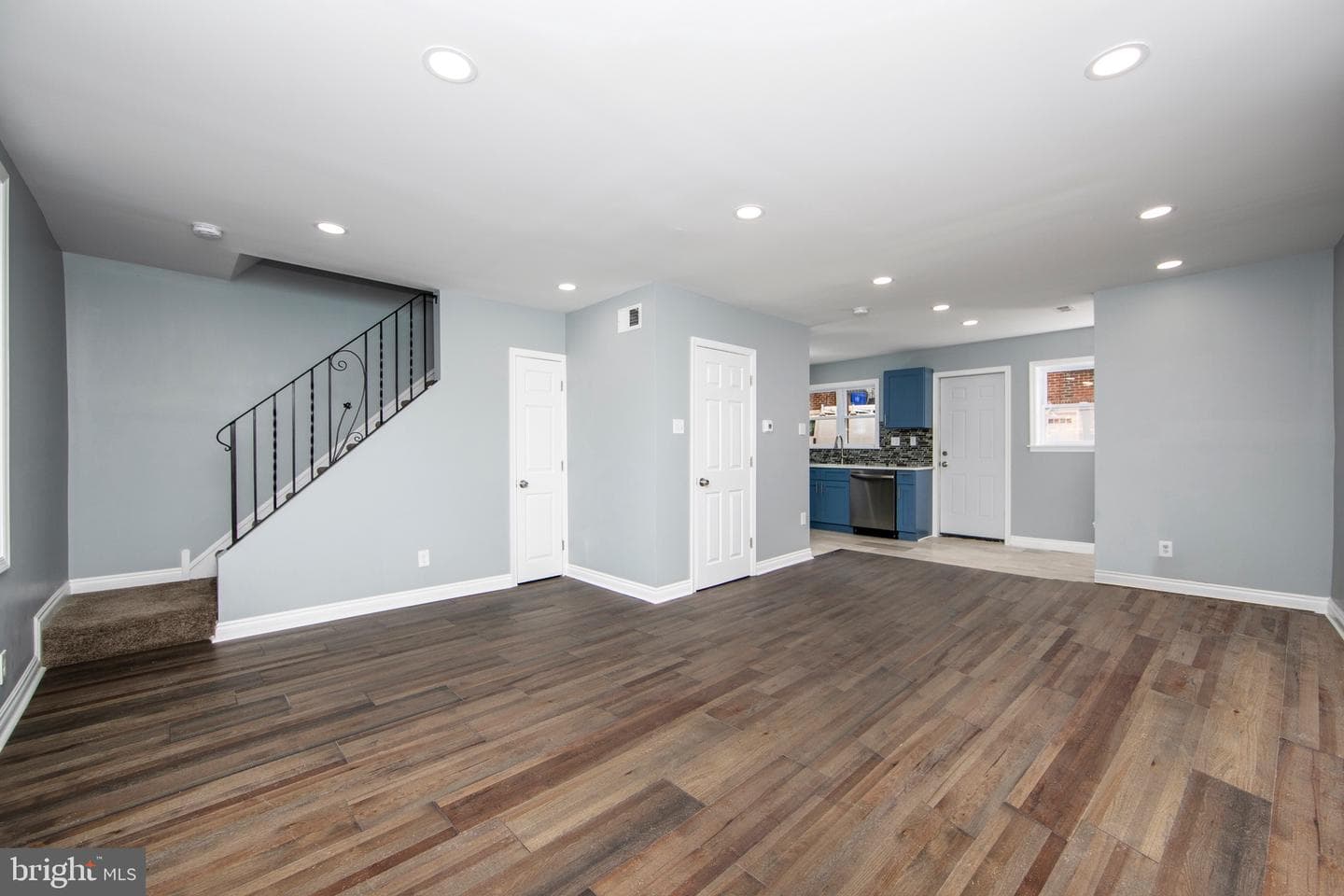 6484 Lensen Street photo 6