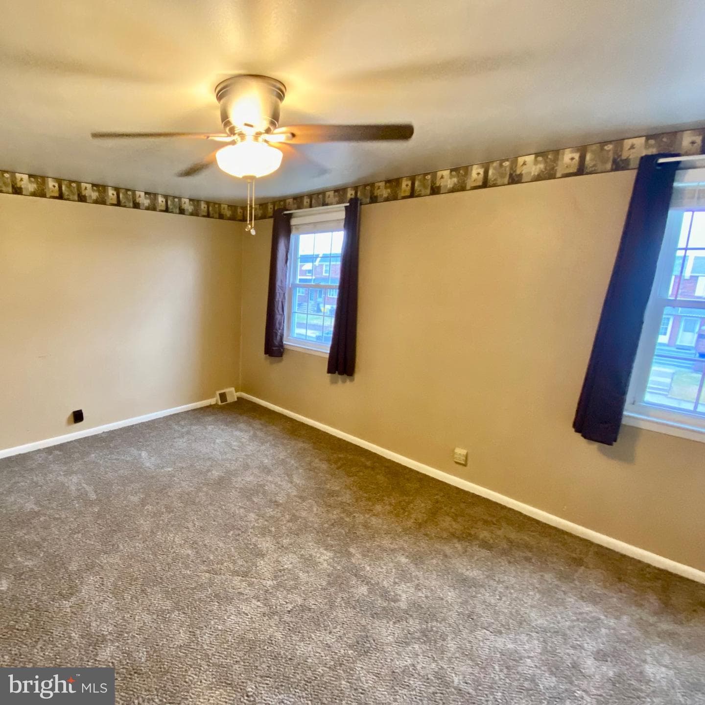 4440 Pennypack Street photo 22
