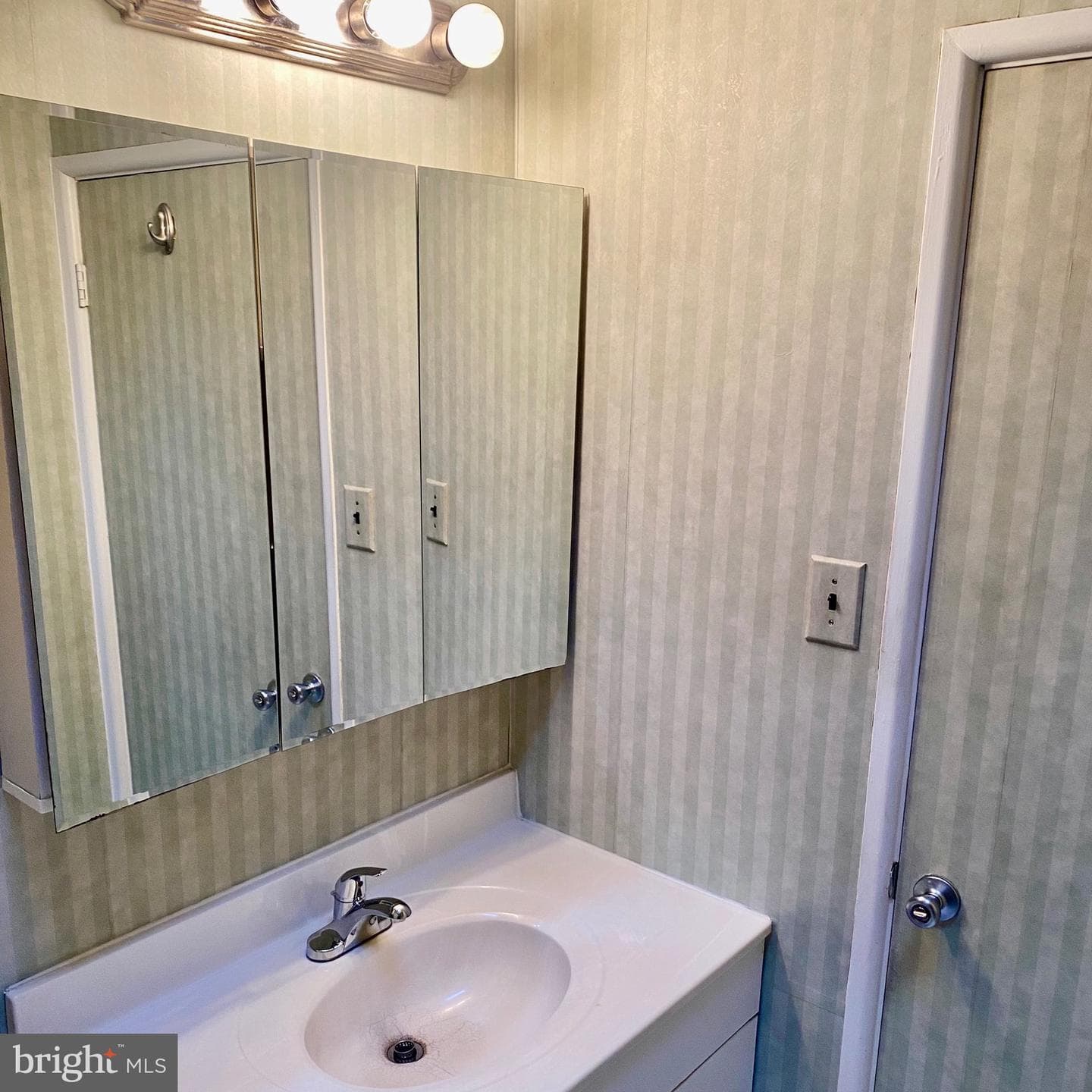 4440 Pennypack Street photo 29