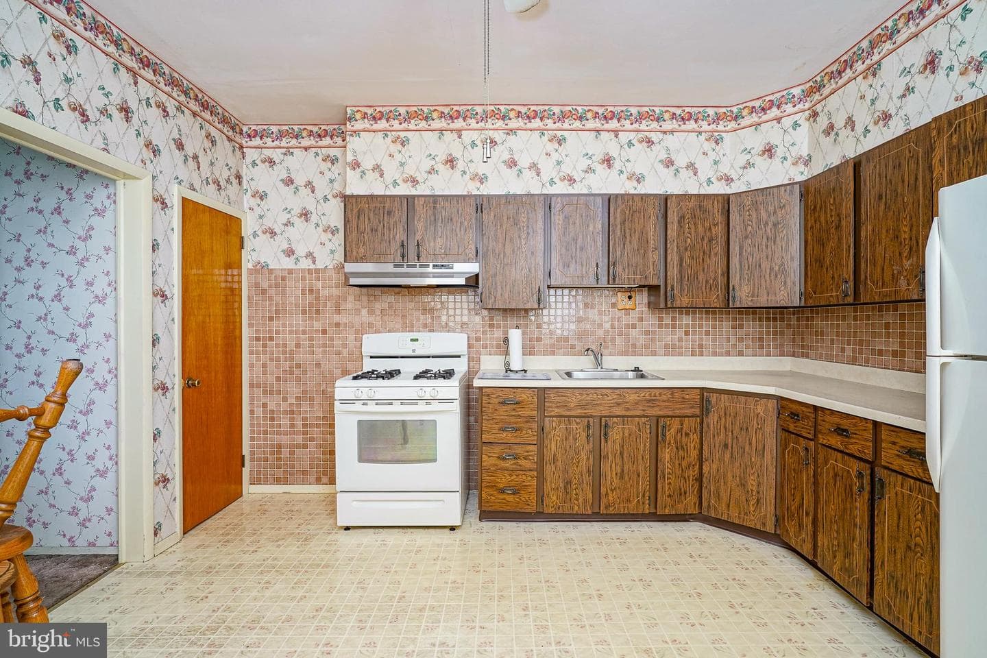 4489 E Thompson Street photo 10