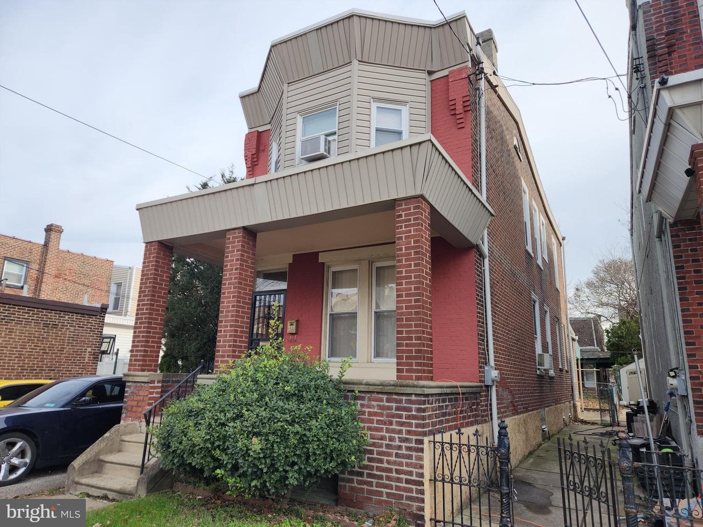 4489 E Thompson Street photo 2