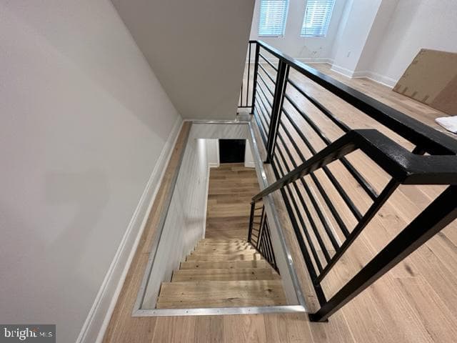 1336 N Hollywood Street photo 32