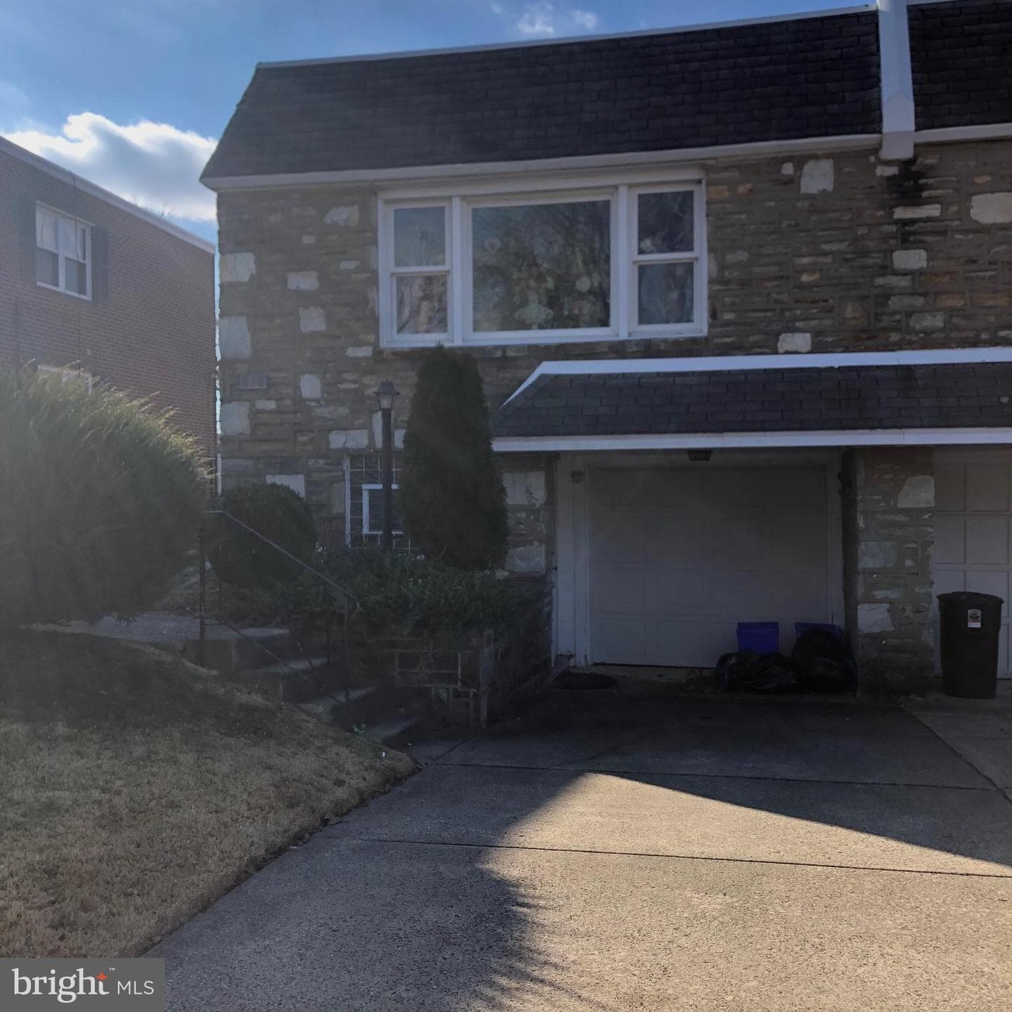 818 Griffith Street photo 1