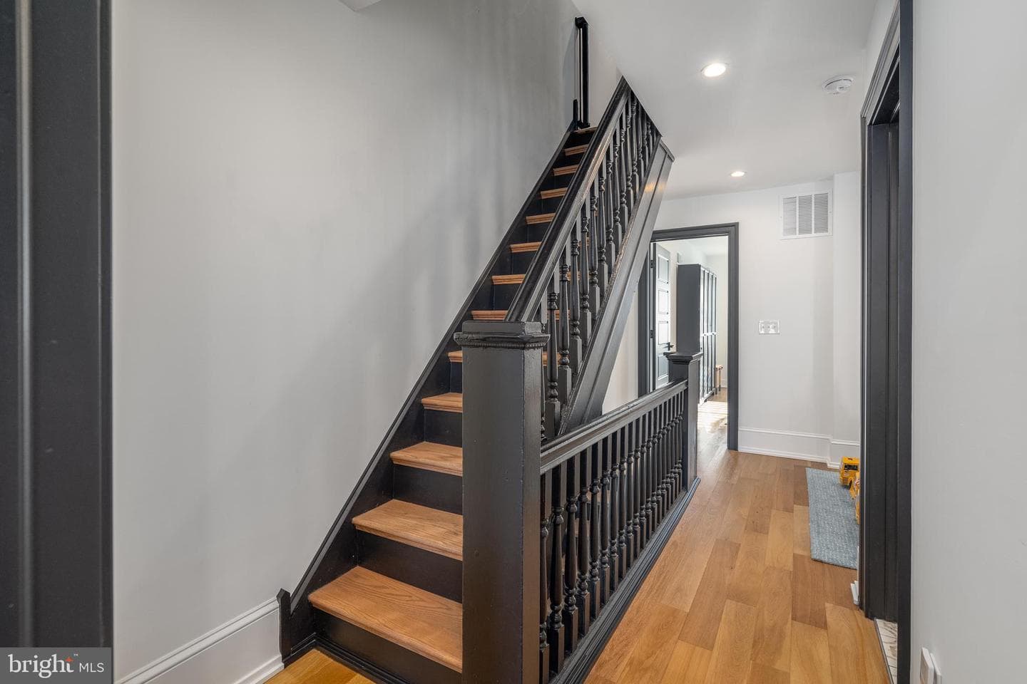 620 Carpenter Street photo 24