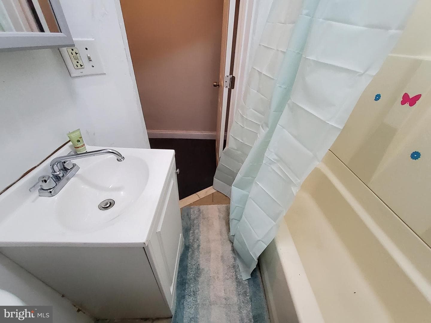 159 W Lippincott Street photo 22