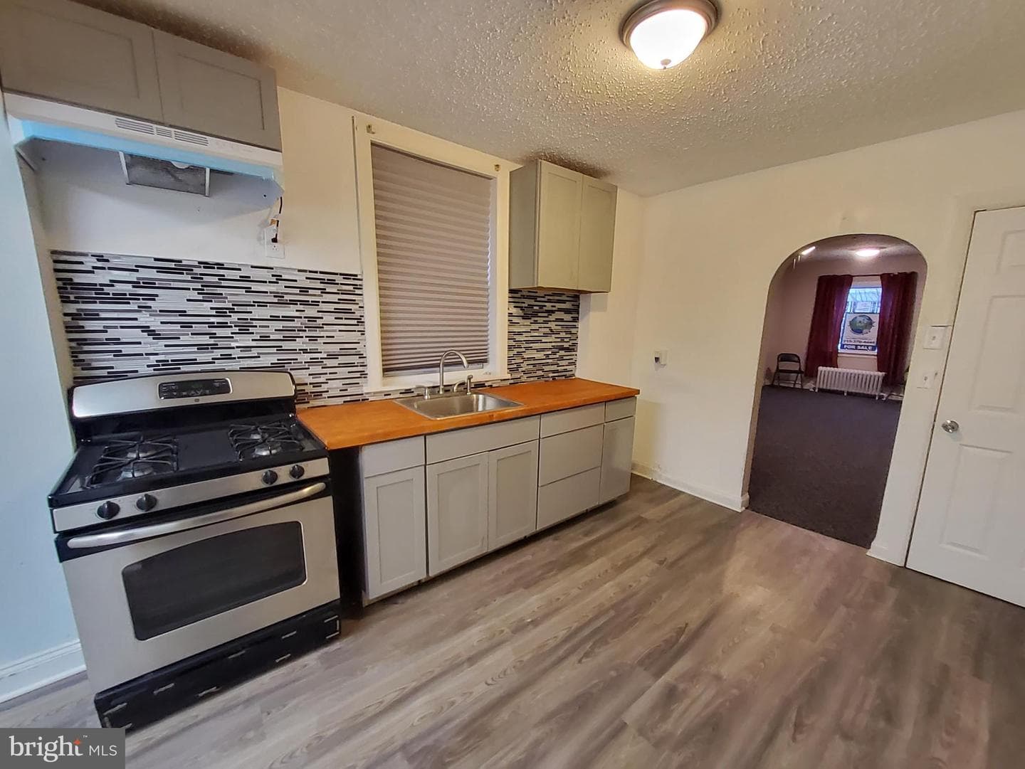 159 W Lippincott Street photo 9