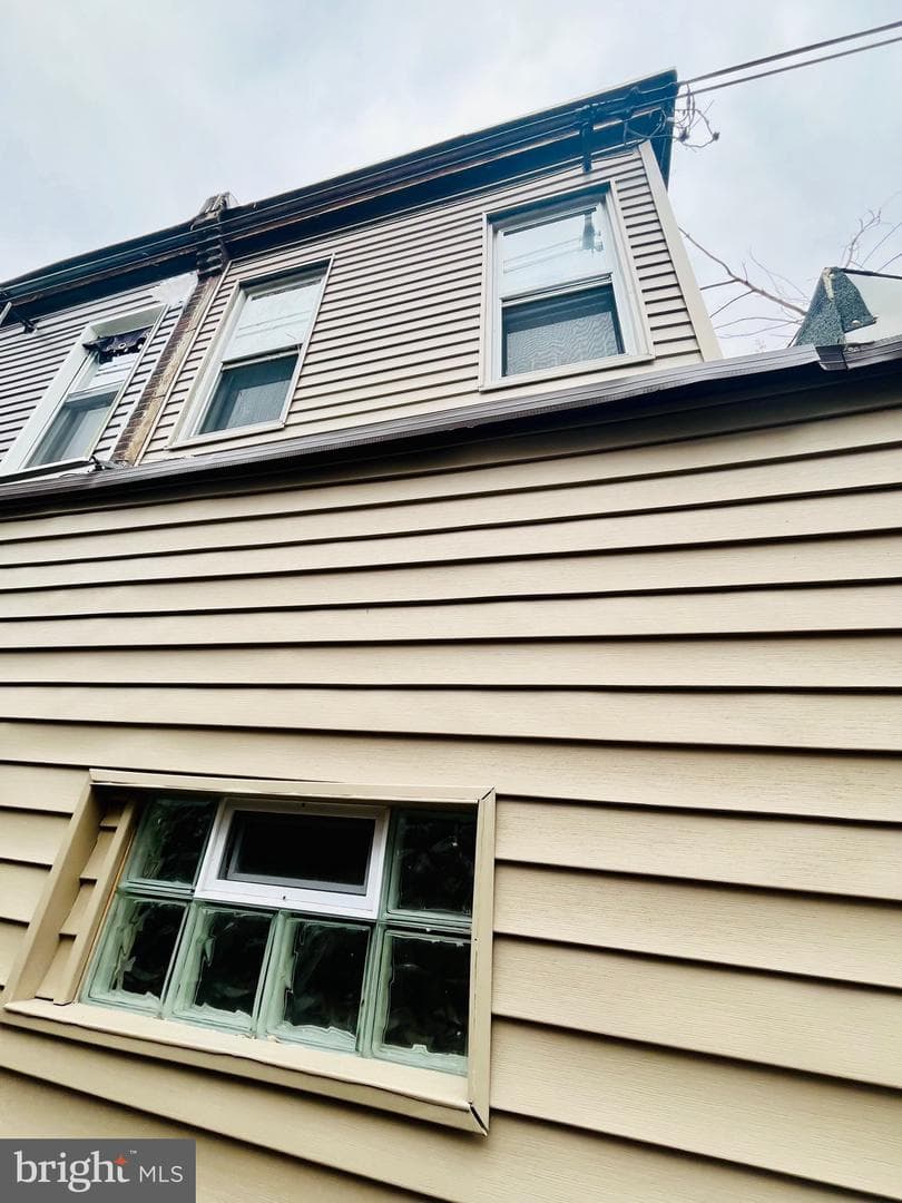 2408 N Chadwick Street photo 4