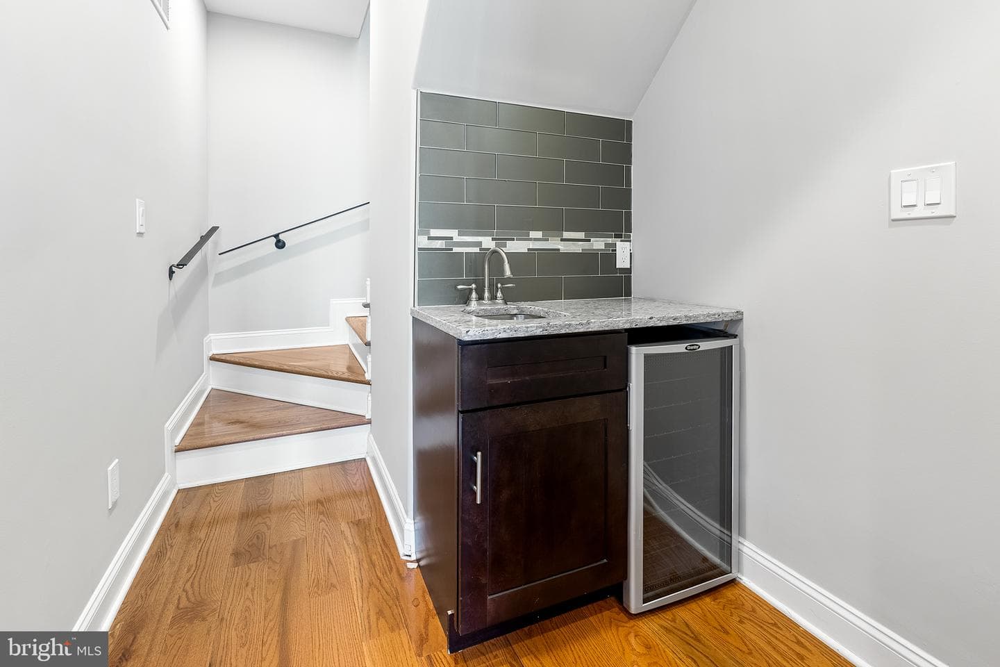 1527 S Lambert Street photo 21