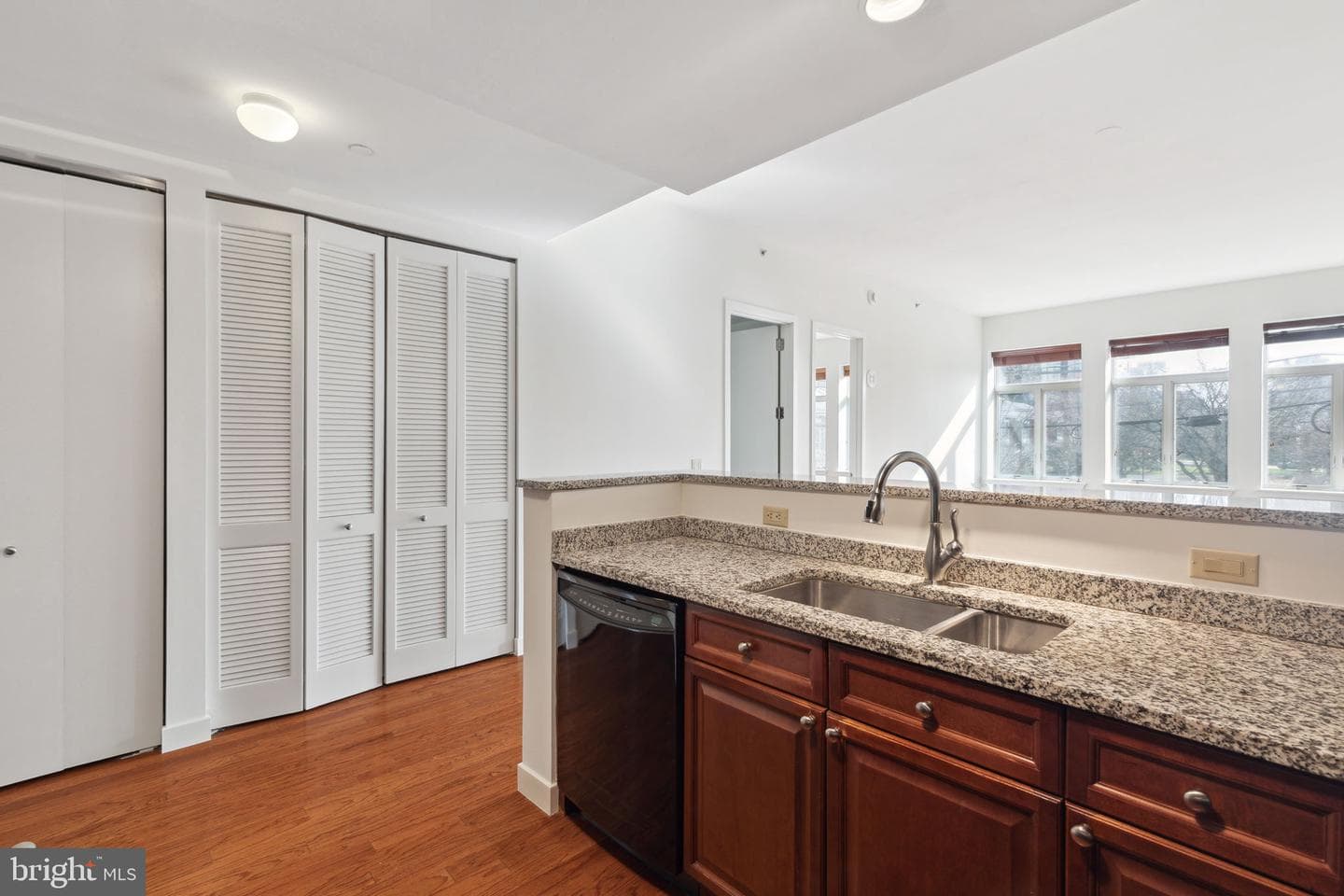 1900 Hamilton Street #206 photo 2