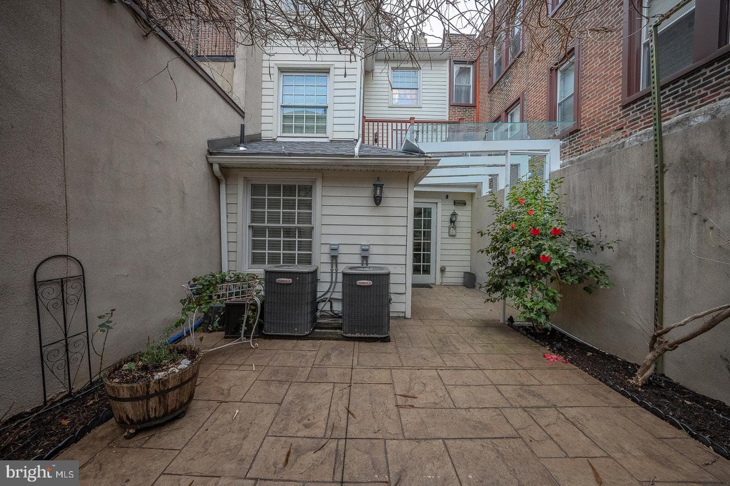630 Pine Street photo 64