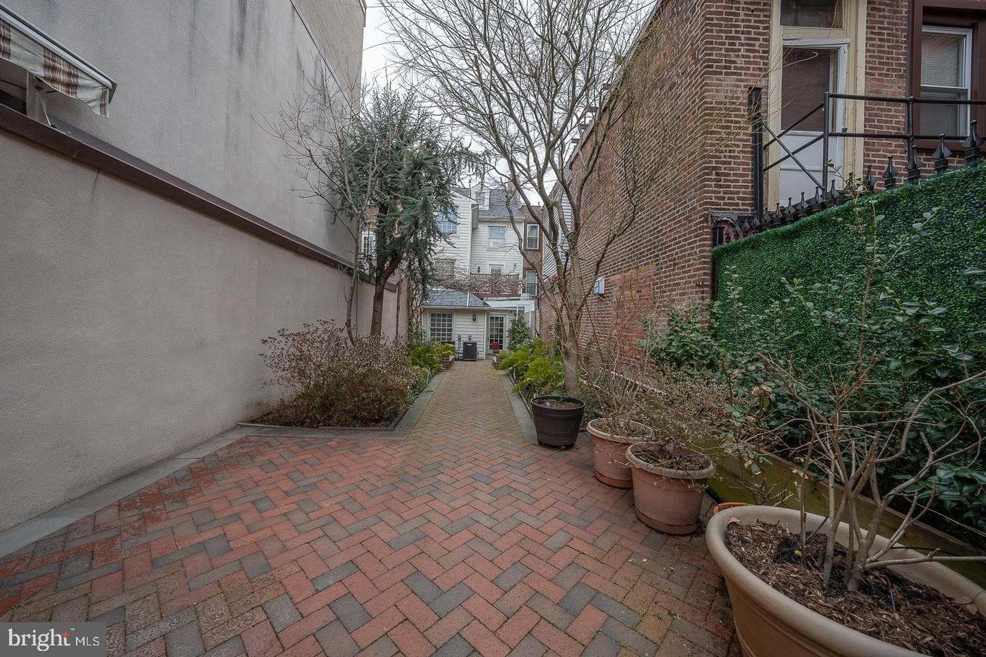 630 Pine Street photo 68