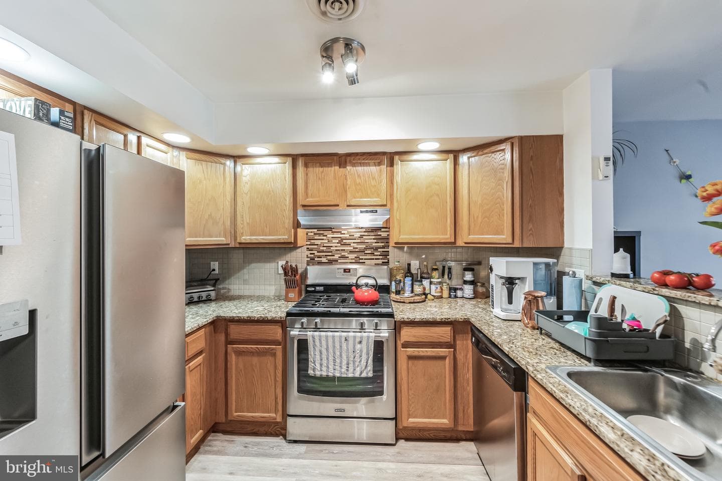 3572 Edgemont Street photo 7