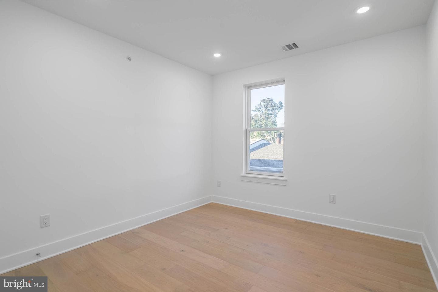 825 Bainbridge Street #404 photo 12