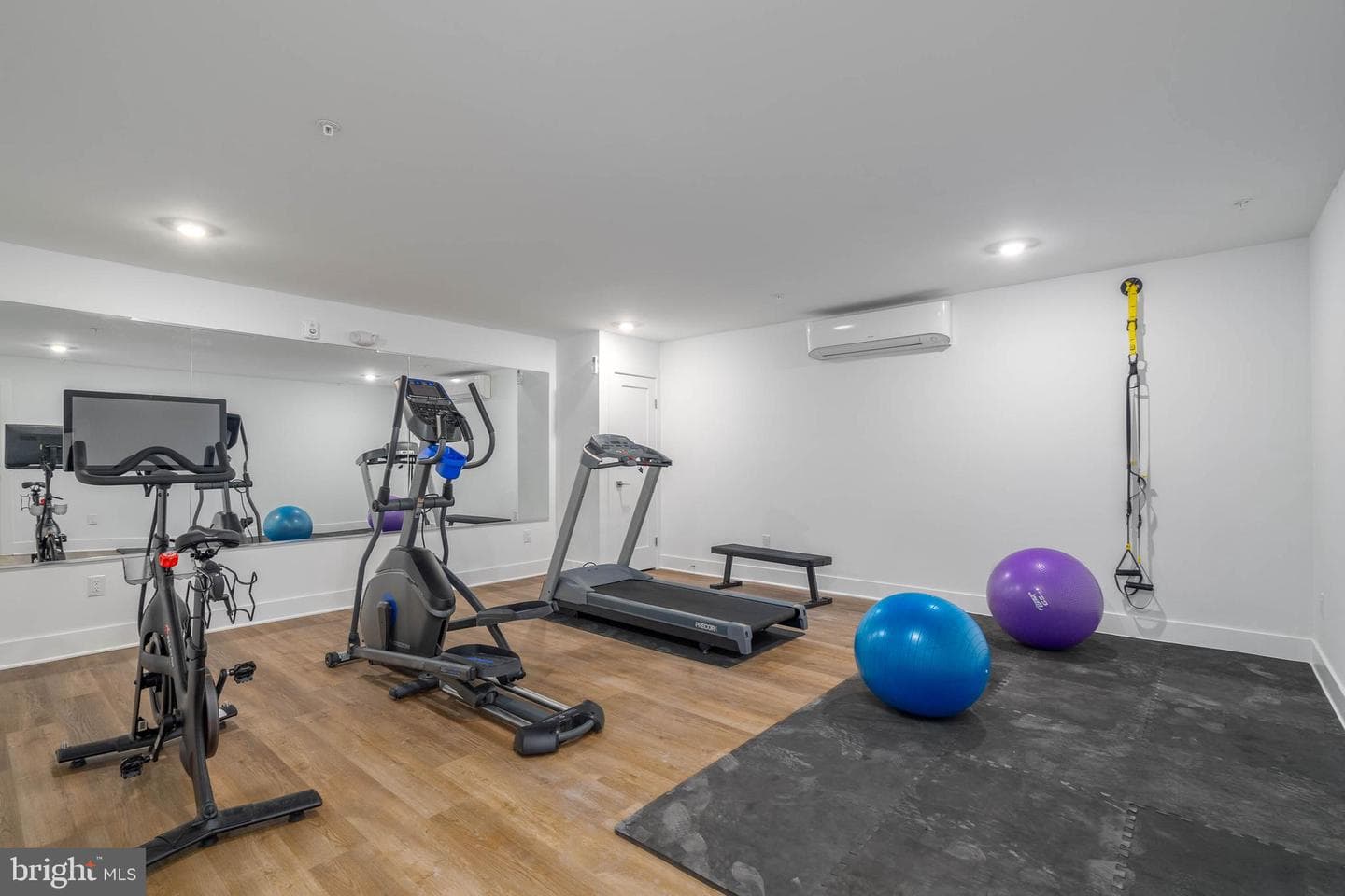 825 Bainbridge Street #404 photo 19