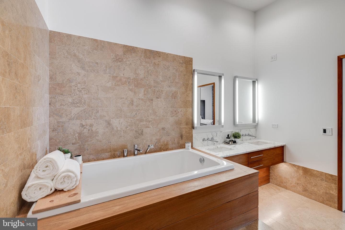 105-32 S 12th Street #penthouse 504 photo 30