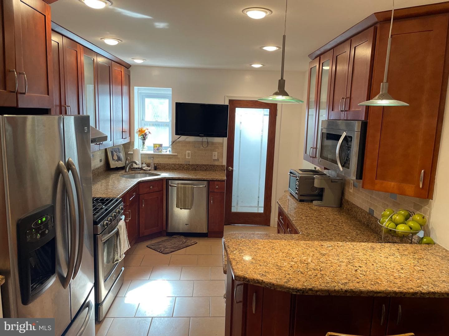 6647 Lincoln Drive photo 11
