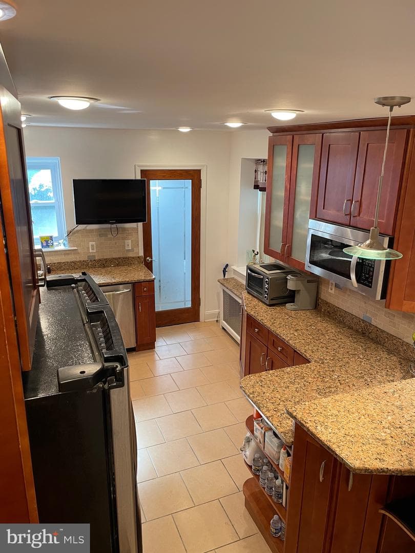 6647 Lincoln Drive photo 12